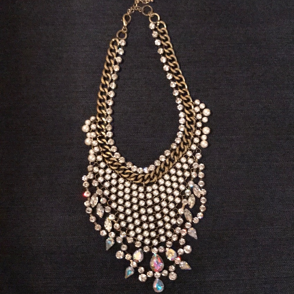 Costume jewelry necklace
